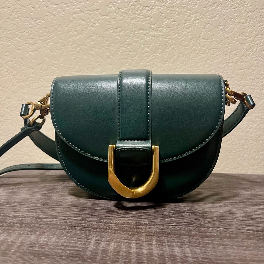Charles and Keith Gabine Saddle Bag   Green